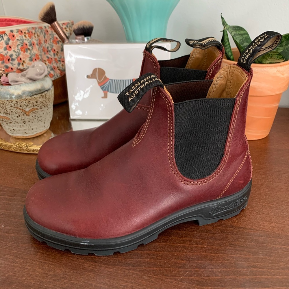 *sold* Red Blundstones 1440